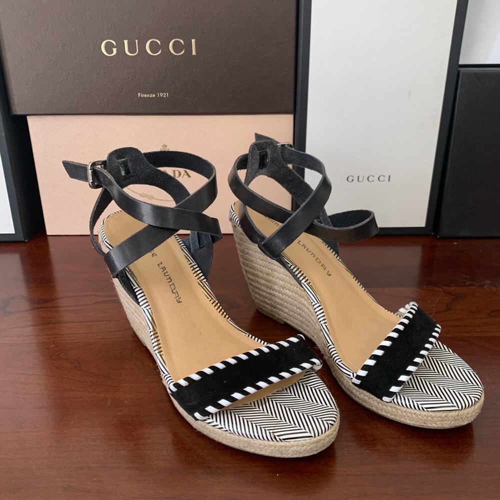 Chinese Laundry Striped Wedges